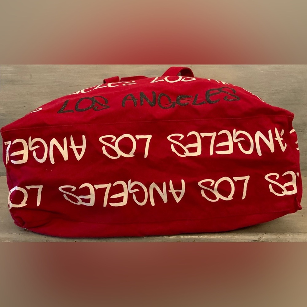 Robin Ruth XLarge Canvas Tote Bag Red Travel Overnight Gym Zip Closure Like New - Picture 8 of 11
